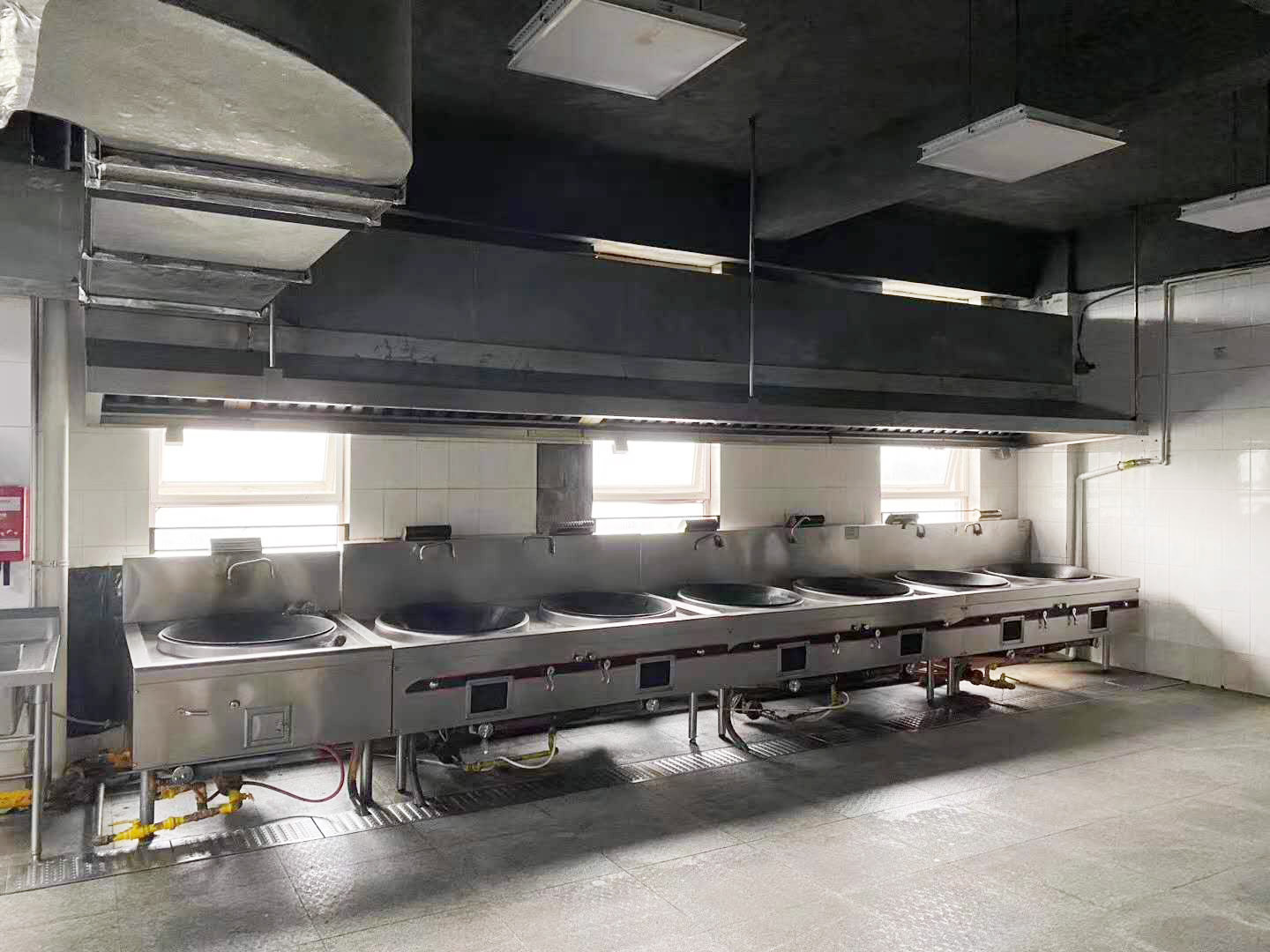 商用草莓污视频免费下载设备工程