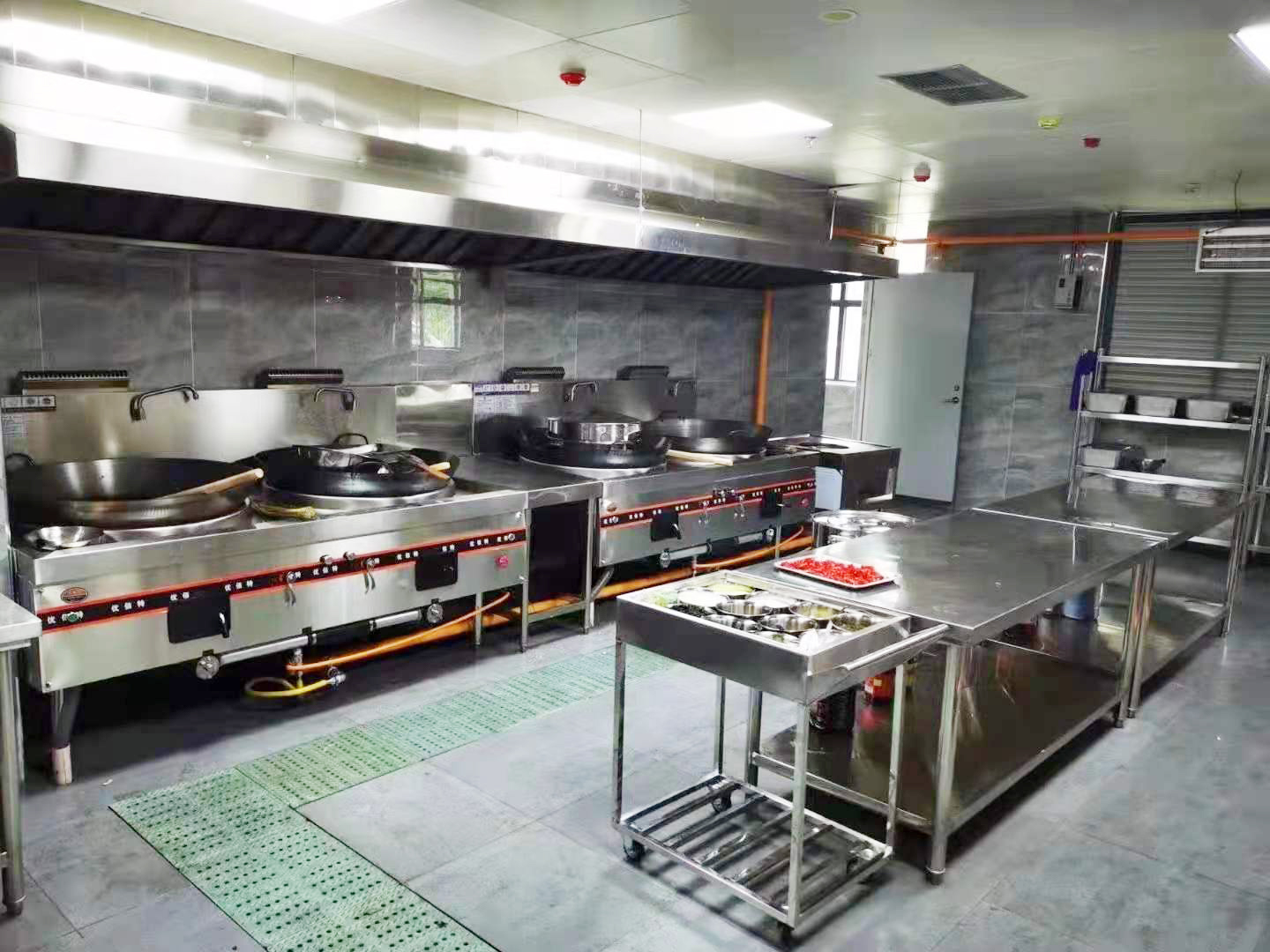 商用草莓污视频免费下载设备